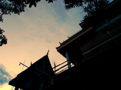 อาทิตย์อัสดง